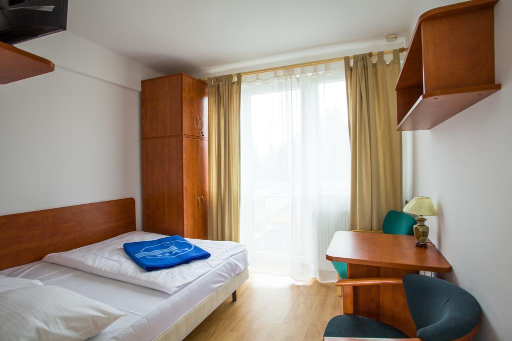 Hotel Ow Posejdon Jastarnia - Blisko Morza I Nad Zatoka Exterior foto